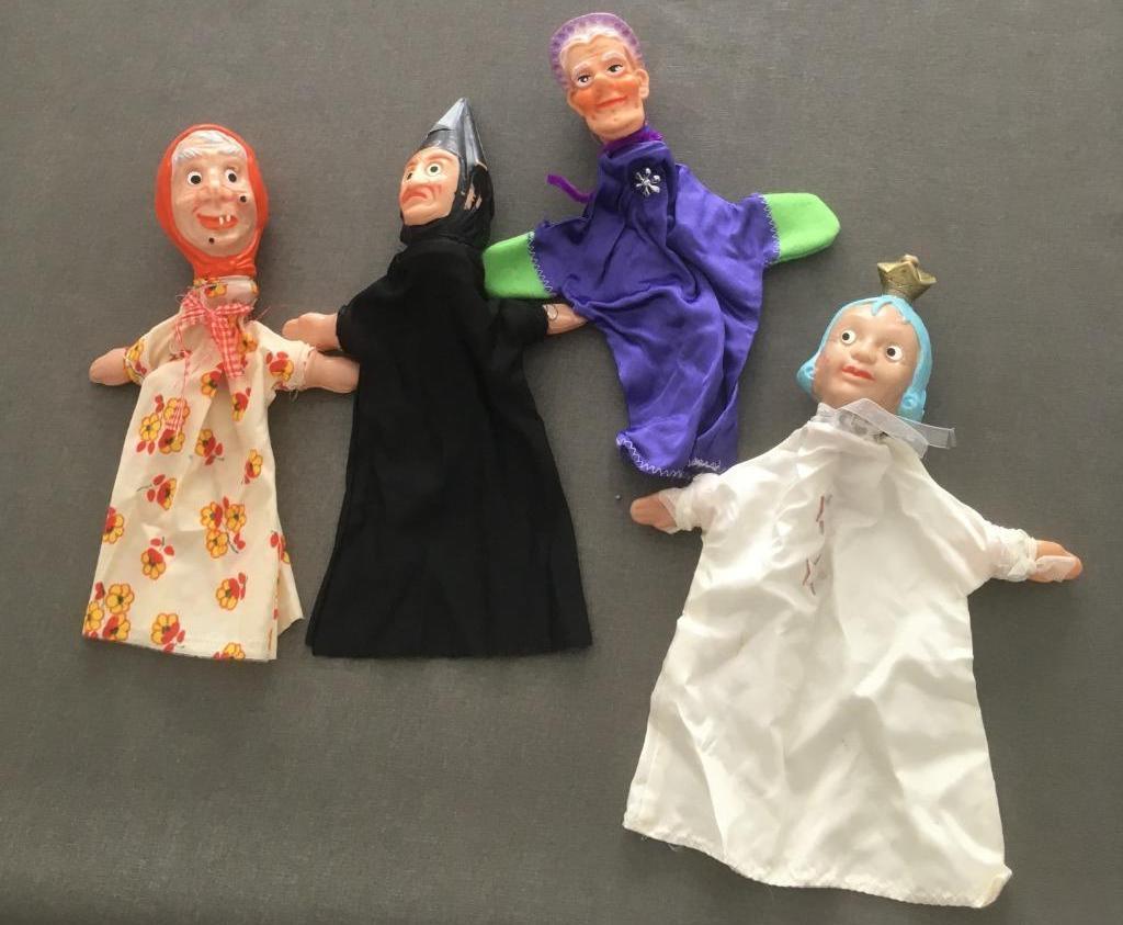 4 anciennes marionnettes, Enlèvement ou Envoi