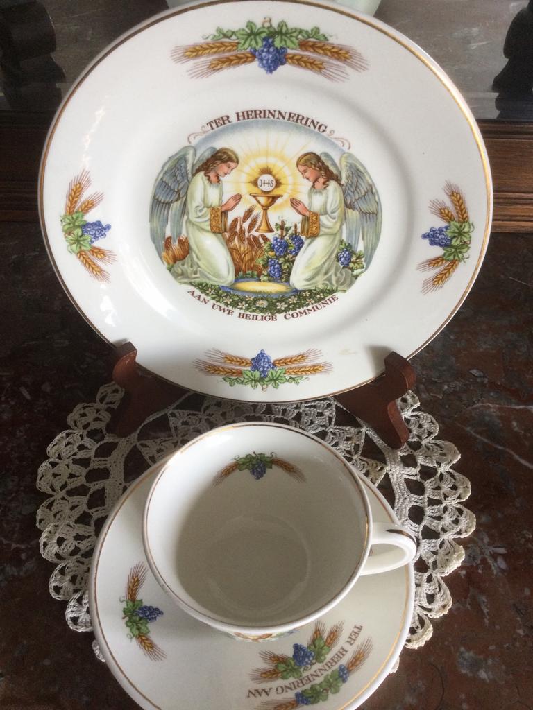 Uniek koffiesetje “ Herinnering aan uw heilige communie “ ., Ophalen of Verzenden