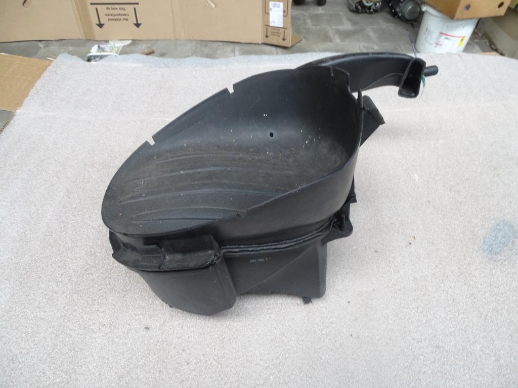 bmw f650cs scarver luchtfilterbak, Motoren, Ophalen of Verzenden, Gebruikt