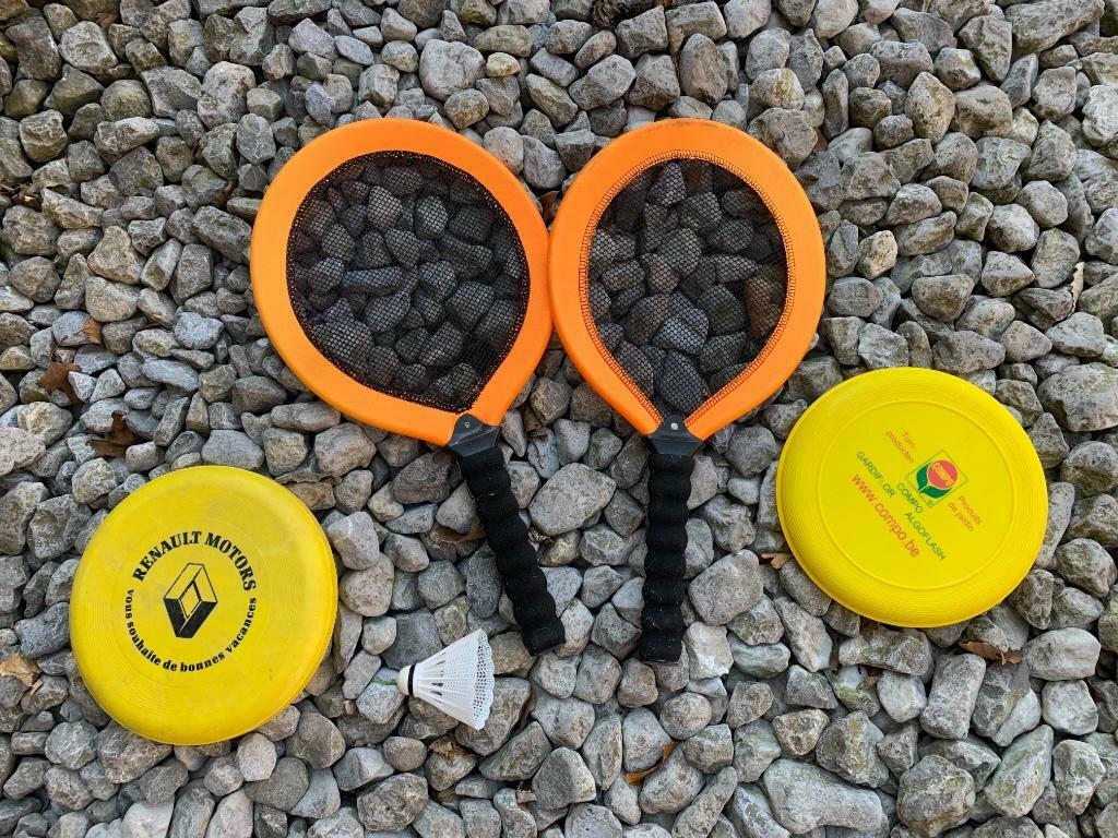 jeu d'extérieur lot de 2 raquettes filet + 1 volant + 2 fris, Ophalen, Gebruikt