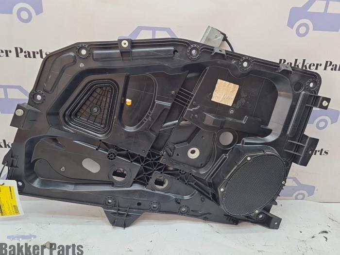 Mécanique vitre 4portes avant droite d'un Ford Fusion, -, -, 3 mois de garantie, -