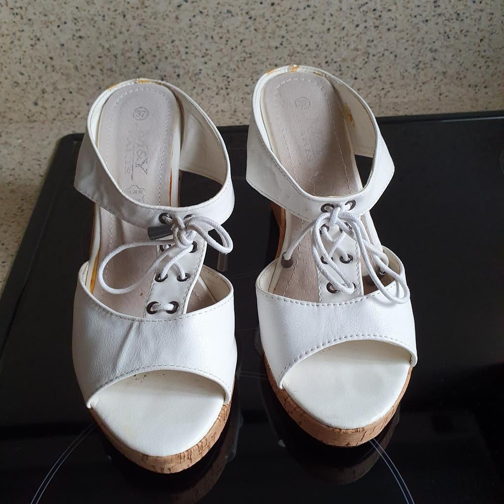 Nieuwe schoenen, Ophalen of Verzenden, Zo goed als nieuw