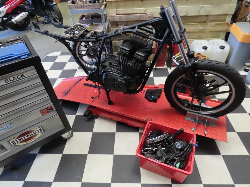 Op zoek naar Suzuki GSX400E Onderdelen ? GSX 400 E '84, Enlèvement ou Envoi, Utilisé