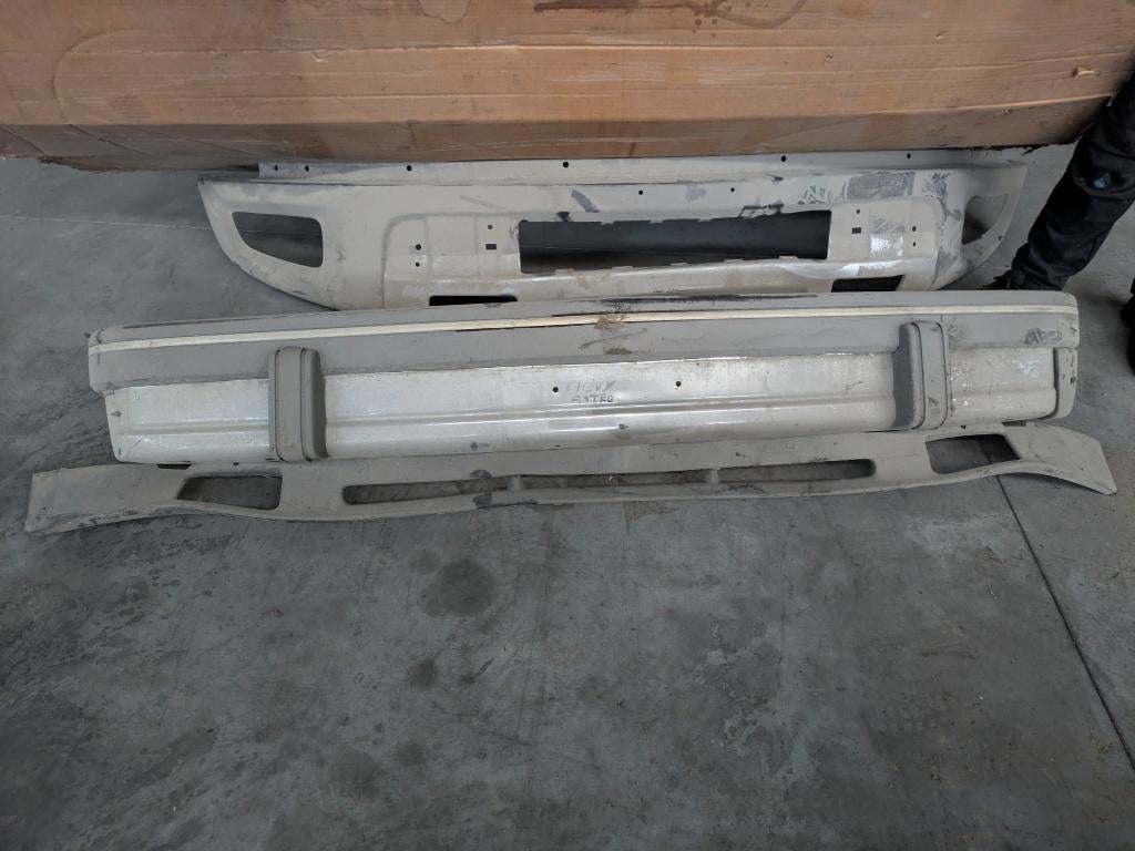 voorbumper chevrolet astro, Enlèvement ou Envoi, Utilisé, Chevrolet, Pare-chocs