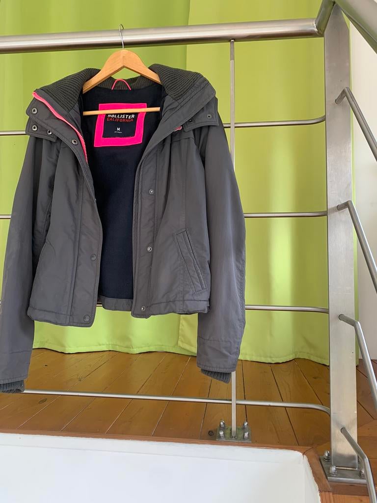 Mooie jas hollister maat m, Kleding | Dames, Ophalen of Verzenden, Zo goed als nieuw, Maat 38/40 (M), Grijs