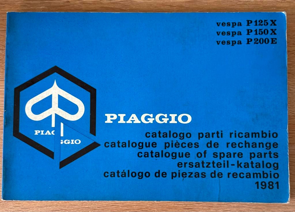 Vespa 125-150-200 werkplaats handboek en onderdelen kataloog, Motoren, Ophalen