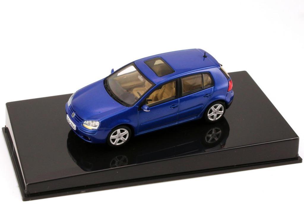 1:43 Autoart  VW Volkswagen Golf V 5-deur Atlantis blauw, Ophalen of Verzenden, Zo goed als nieuw, Auto