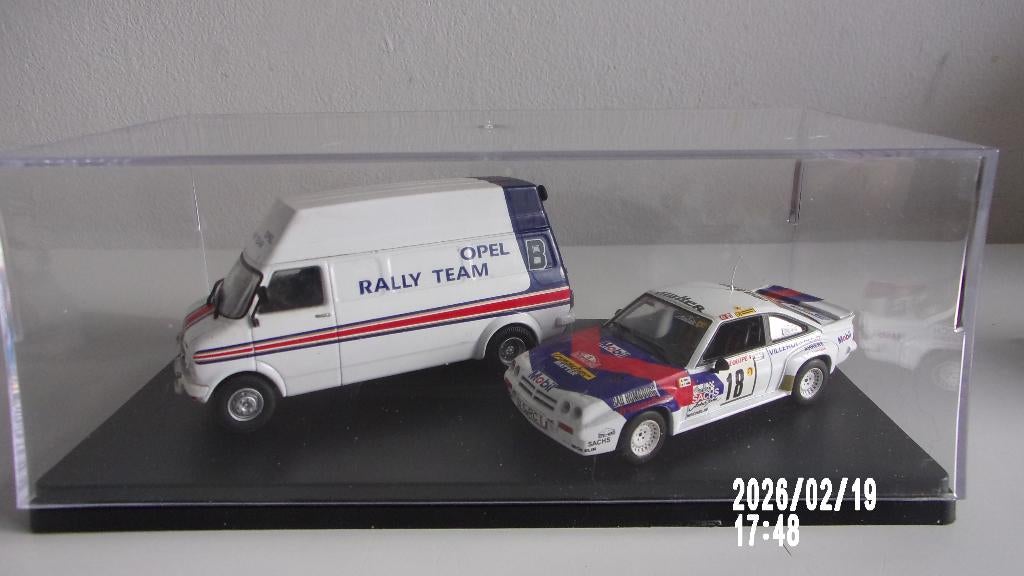 MANTA 400 + BEDFORD ASSIST.IXO 1/43 IMPEC en VITRINE NEUVE, Ophalen of Verzenden, Zo goed als nieuw, Auto, Overige merken
