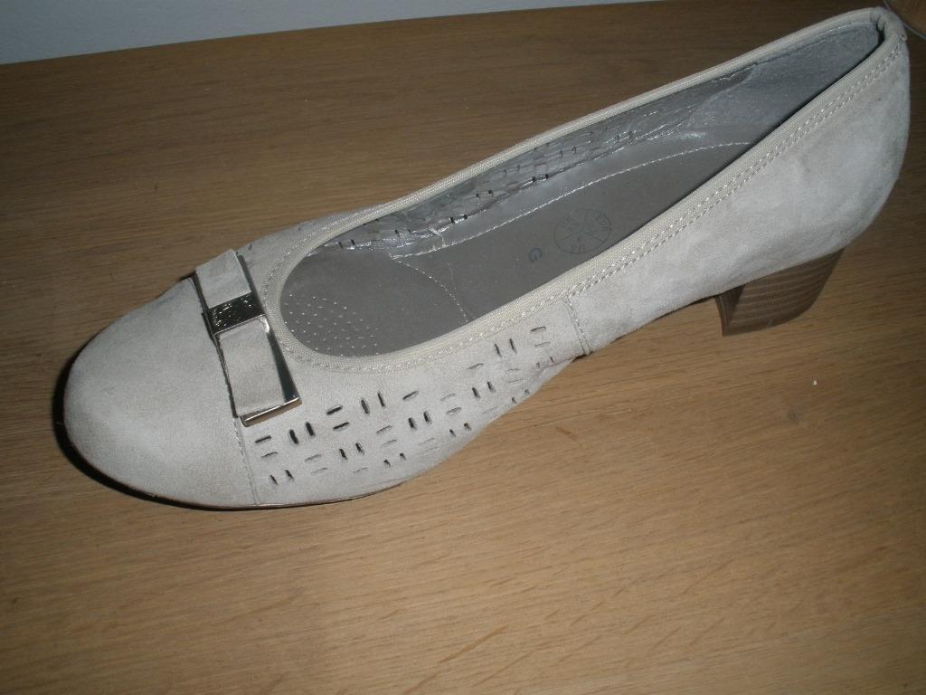 ARA pump maat 38,5, Schoenen met lage hakken, Beige, Ophalen of Verzenden, Zo goed als nieuw
