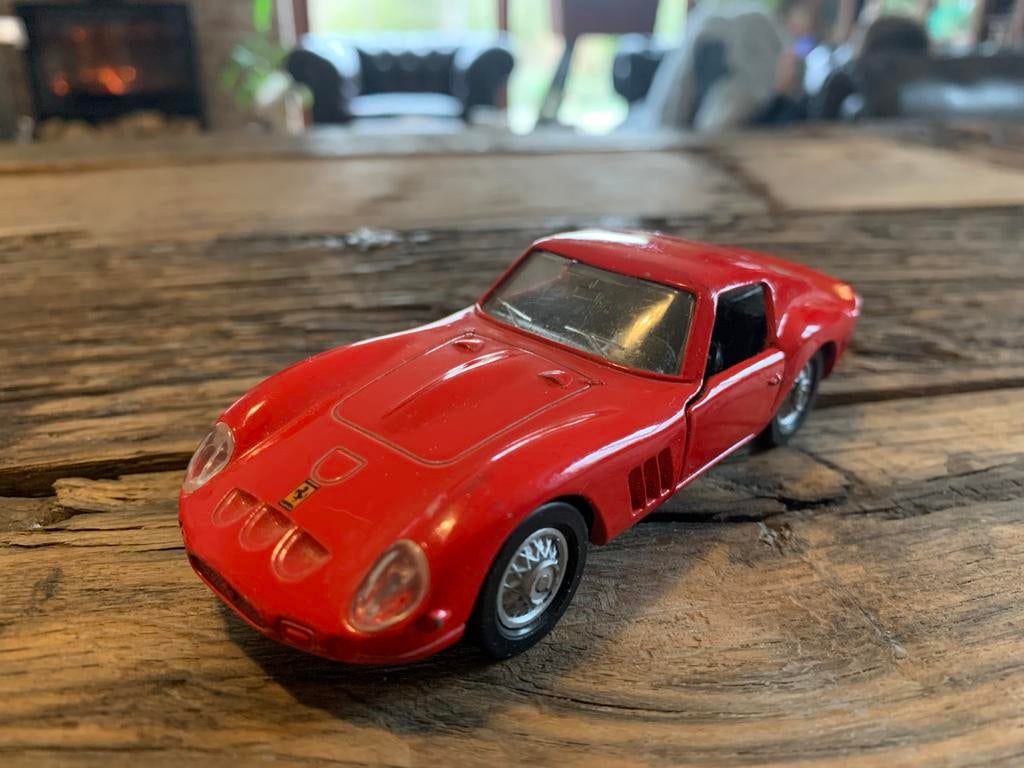 Vintage modelauto Ferrari 250 GTO Maisto Shell 1/38 schaal, Hobby en Vrije tijd, Ophalen of Verzenden, Zo goed als nieuw