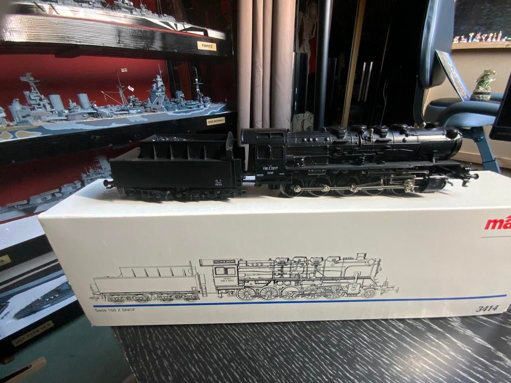 LOCOMOTIVE A VAPEUR MARKLIN 3414 SNCF SERIE 150 Z 2217, Analogique, Enlèvement ou Envoi, Courant alternatif, Comme neuf
