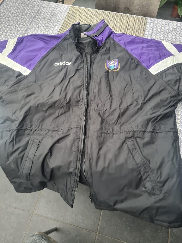 Jas RSCA Anderlecht, Ophalen