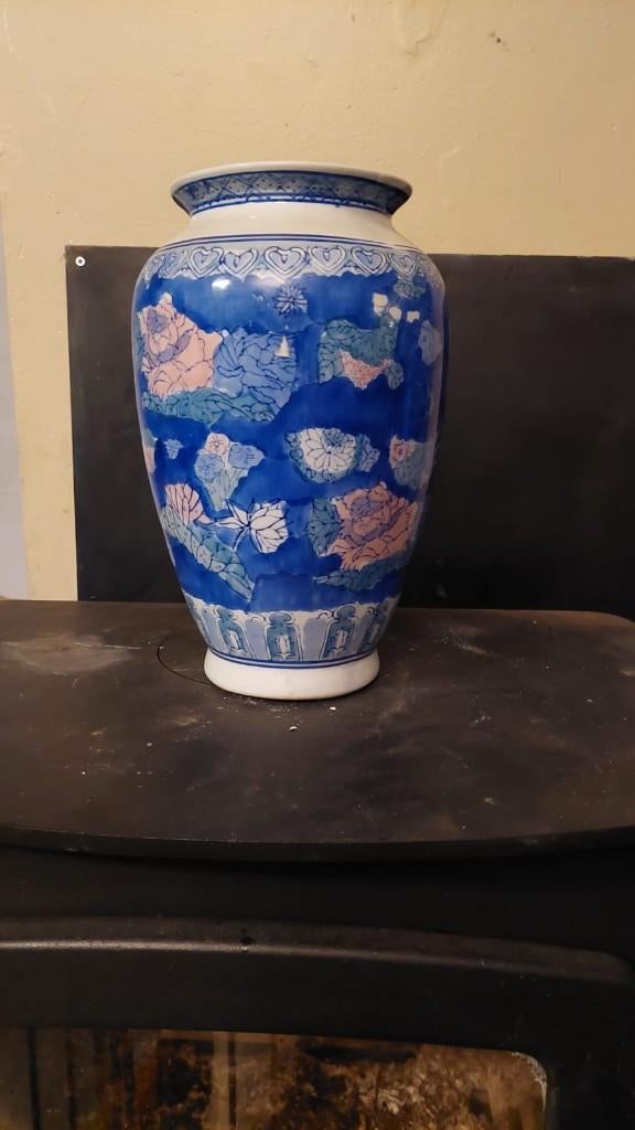 Vase, Enlèvement