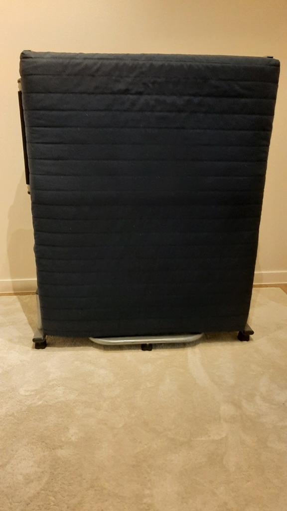 Lit d'appoint avec matelas1 personne. Sur roulettes, Maison & Meubles, Enlèvement, Comme neuf, Matelas