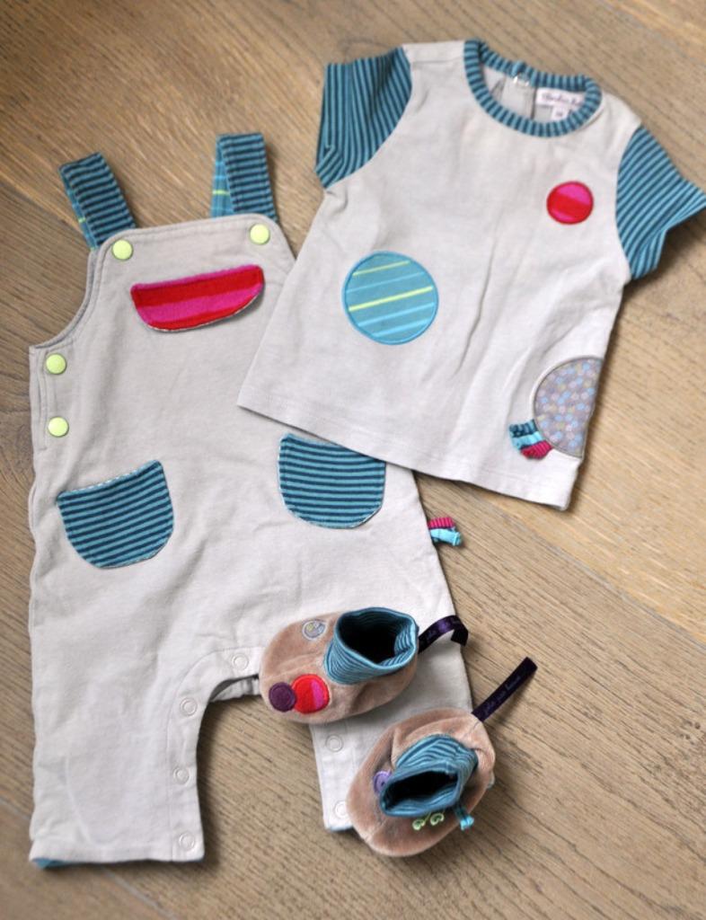 MOULIN ROTY Ensemble Salopette + T-shirt + Chaussons - T.3 m, Gebruikt, Jongetje of Meisje, Setje, Moulin Roty