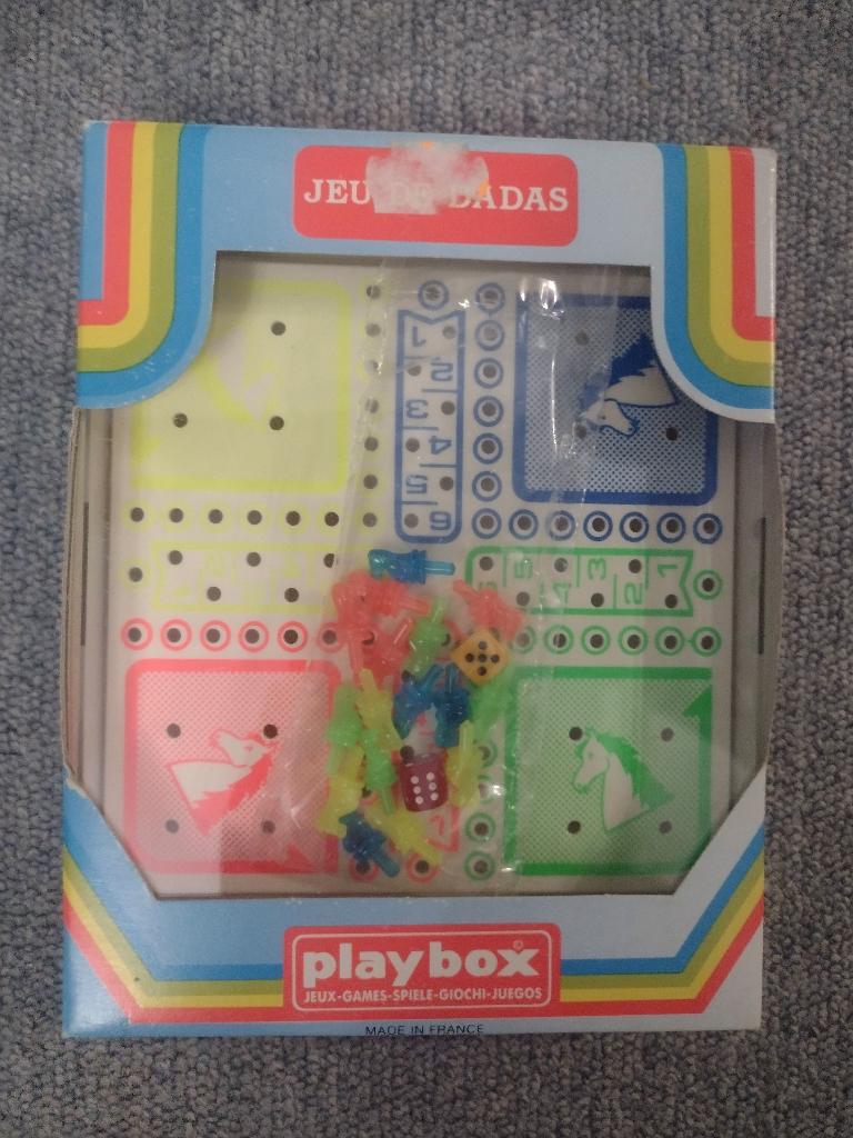 CLASSIQUE Jeu de petits chevaux / dadas NEUF !, Enlèvement ou Envoi, Neuf, Garçon ou Fille