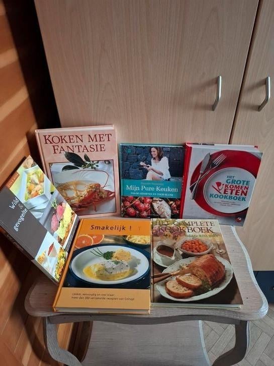 6 verschillende kookboeken, Enlèvement, Comme neuf