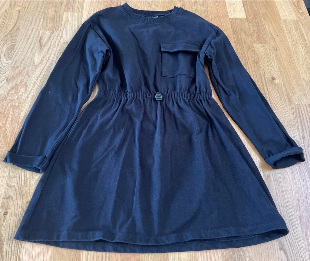 Robe noire Zara t.134, Enfants & Bébés, Vêtements enfant | Taille 134, Comme neuf, Zara, Fille, Robe ou Jupe