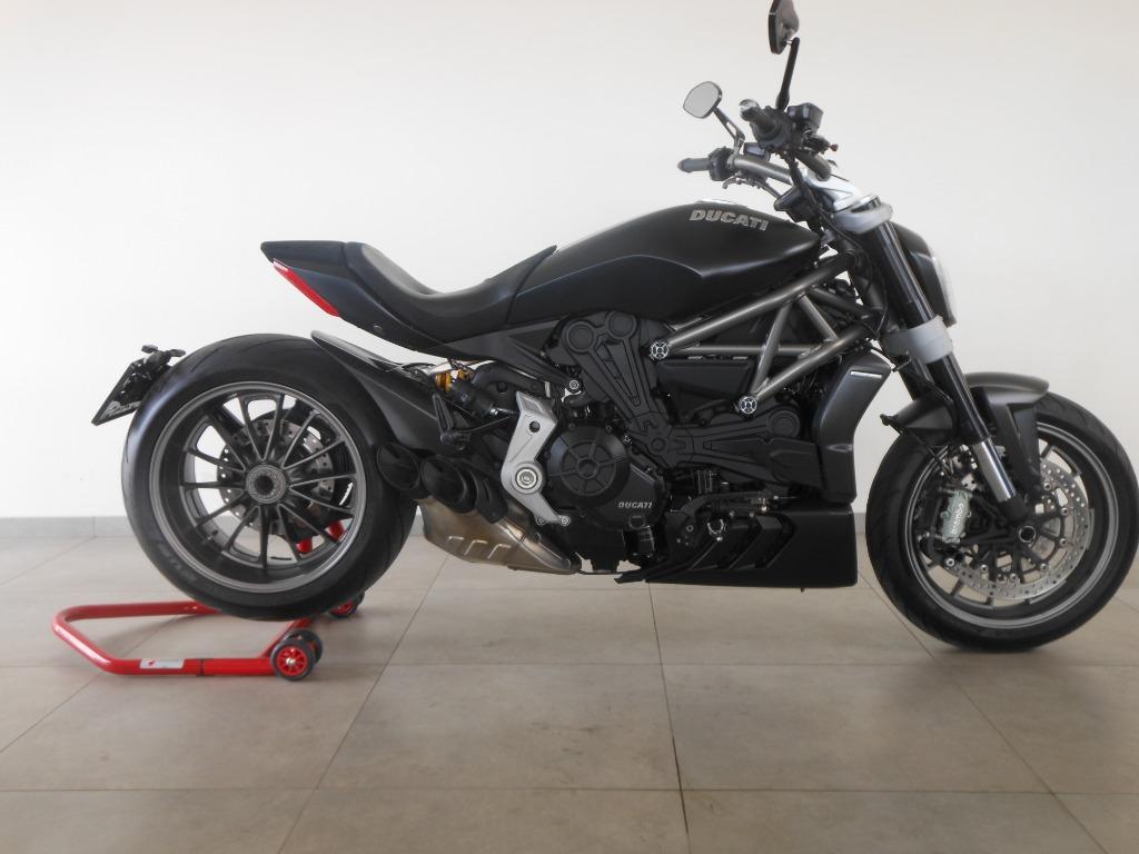 Ducati XDiavel Dark, Entreprise, Plus de 35 kW, 1262 cm³, 4 cylindres