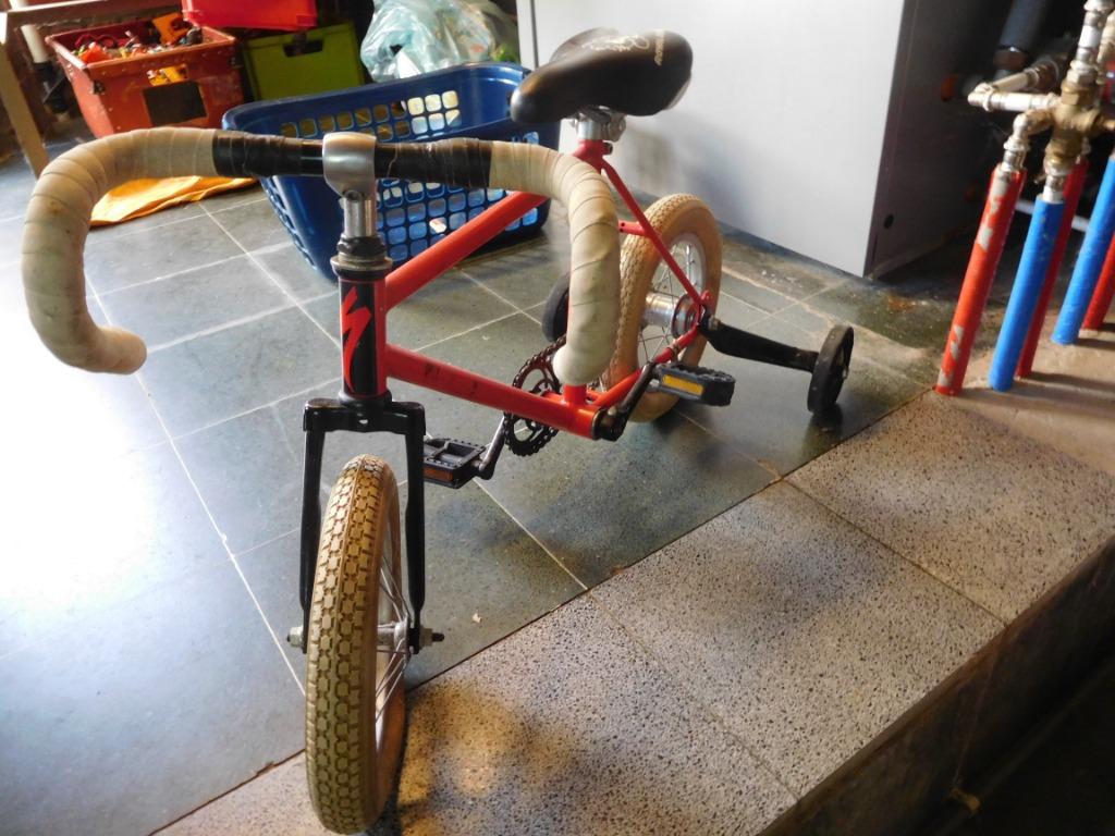 kinder koers fietsje, Fietsen en Brommers, Ophalen, Gebruikt, Geen idee, Zijwieltjes