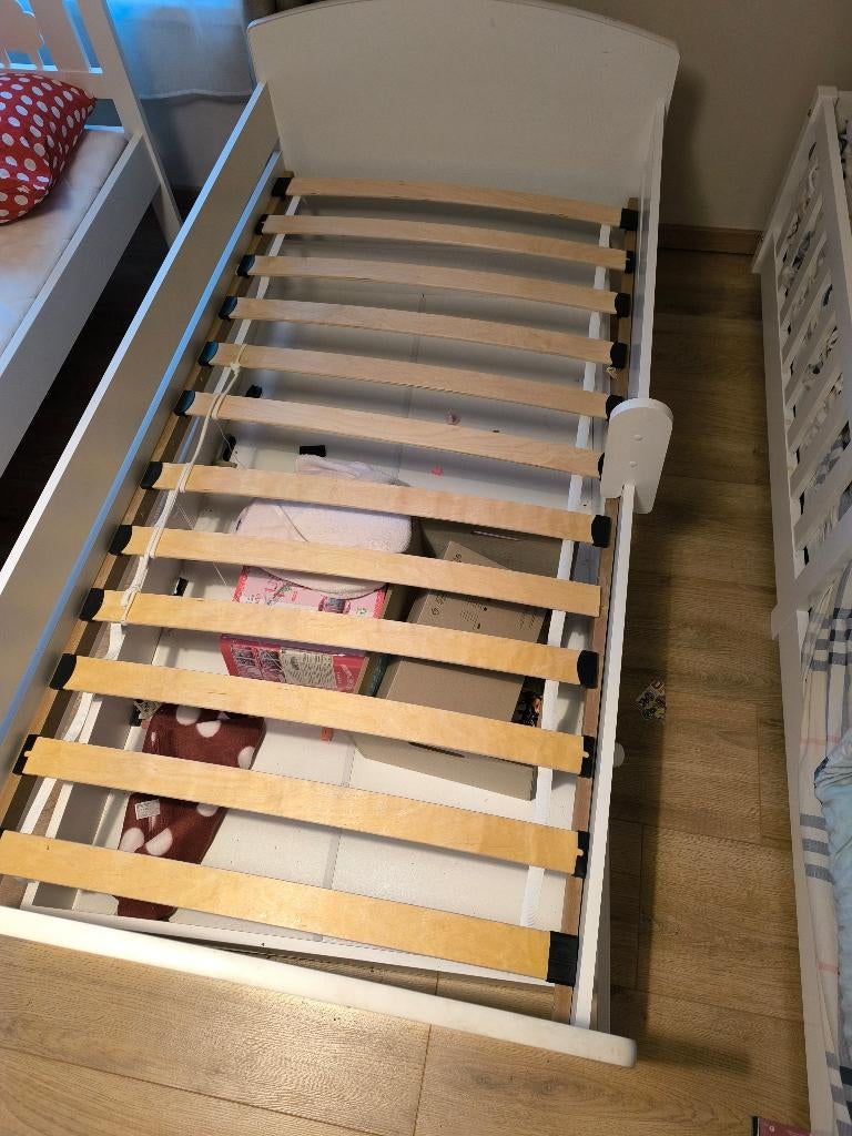 Lit enfant avec compartiment, Enfants & Bébés, 70 à 85 cm, Enlèvement, Matelas, Utilisé