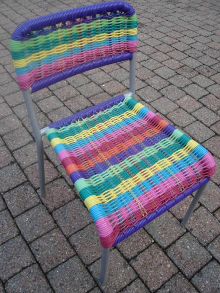 Petite chaise d'enfant, Enlèvement ou Envoi