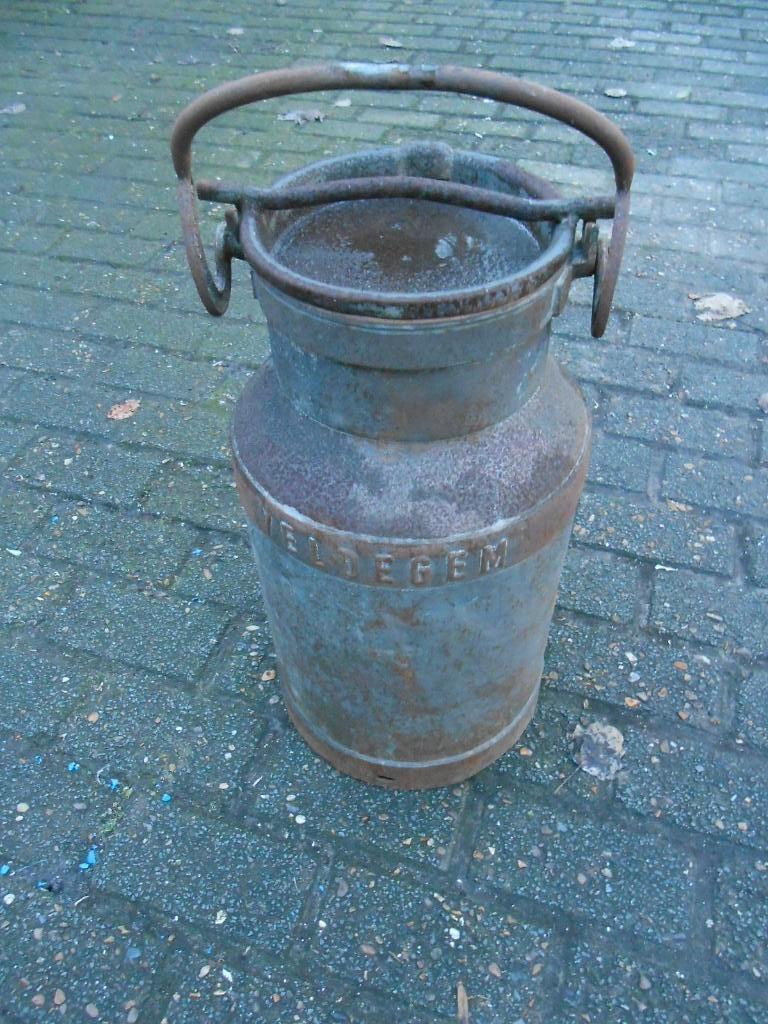 Veldegem melkkruik metaal, Ophalen of Verzenden