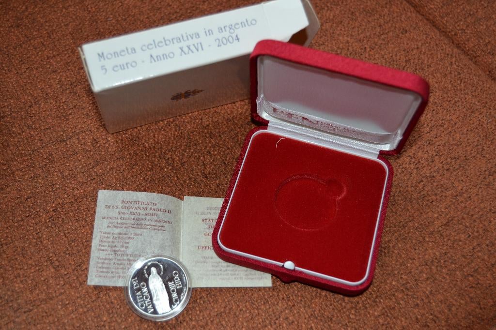 5€ Vatikaan 2004, Postzegels en Munten, Munten | Europa | Euromunten, Vaticaanstad, Setje, Zilver, Ophalen of Verzenden