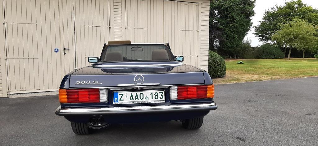 MERCEDES 560 SL V 8 .UNIEK IN NIEUWSTAAT EN OLDTIMER GEKEURD, foto 4