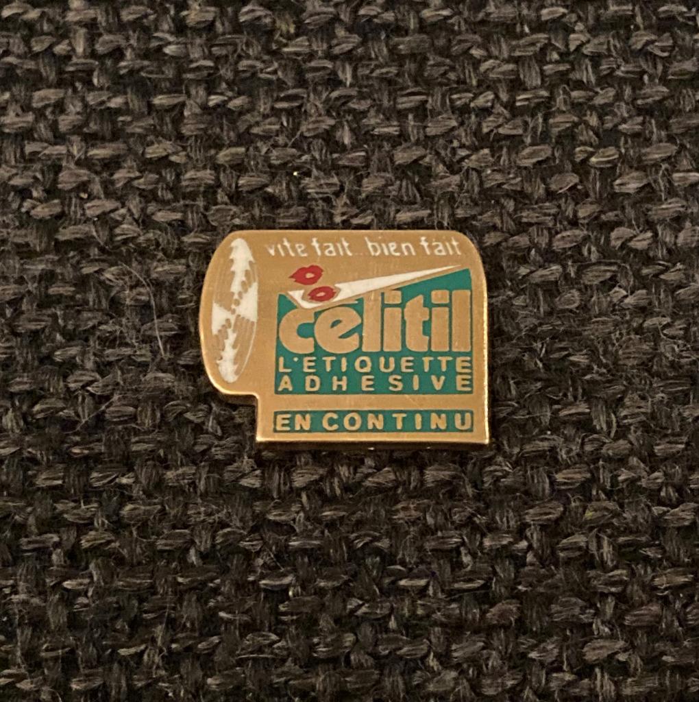 PIN - CELITIL - L'ETIQUETTE ADHESIVE, Verzenden, Gebruikt, Merk, Speldje of Pin