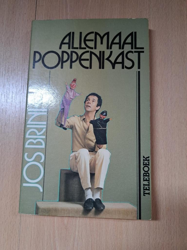Jos Brink Allemaal poppenkast, Livres, Essais, Chroniques & Interviews, Jos Brink, Enlèvement ou Envoi, Un auteur, Utilisé