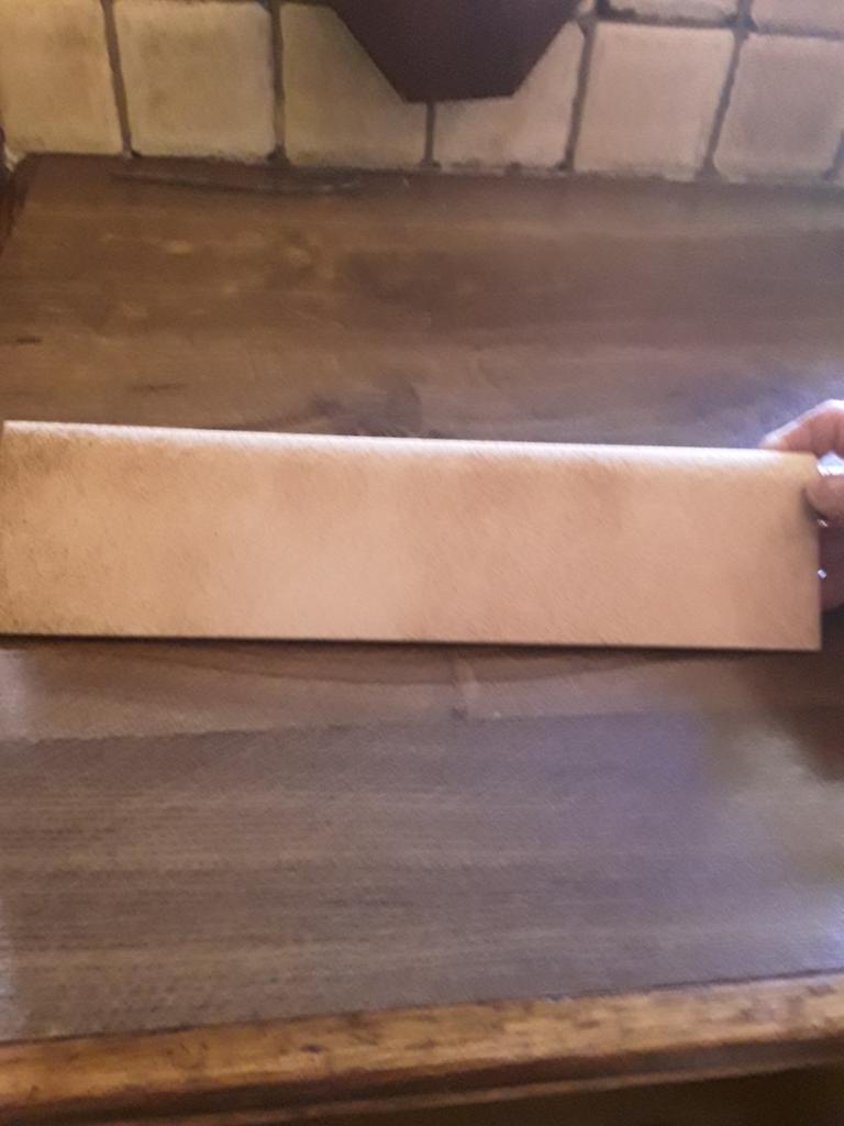 TE KOOP    KERAMISCHE  PLINTEN  PER METER  4 EURO, Enlèvement, Neuf
