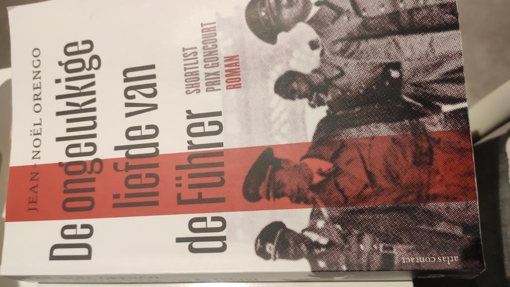 De ongelukkige liefde van de Führer - Jean-Noël Orengo, Boeken, Ophalen of Verzenden, Zo goed als nieuw