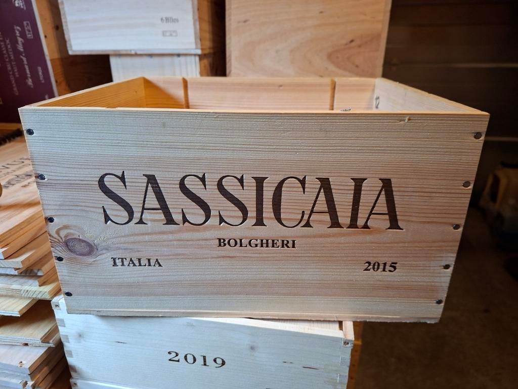 Recherche caisse à vin vide Sassicaia, Collections, Enlèvement