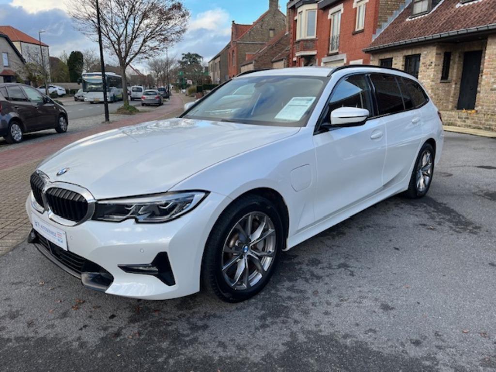 BMW 330e Touring Plug in Hybride Automaat, Auto's, Automaat, Stof, 4 cilinders, Wit
