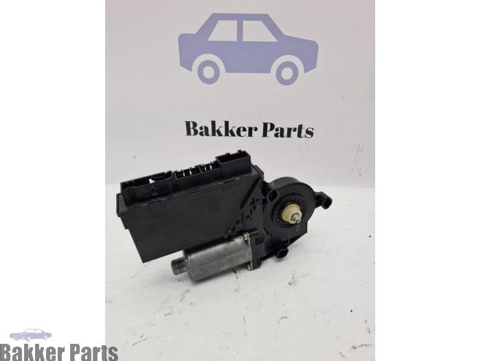 Moteur de vitre portière d'un Porsche Cayenne, -, -, Porsche, 3 mois de garantie