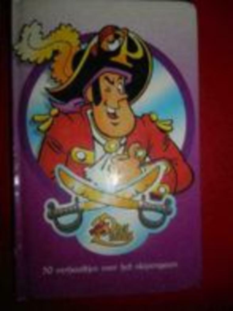 boek Piet Piraat studio 100-50 verhaaltjes voor het slapen, Boeken, Ophalen of Verzenden
