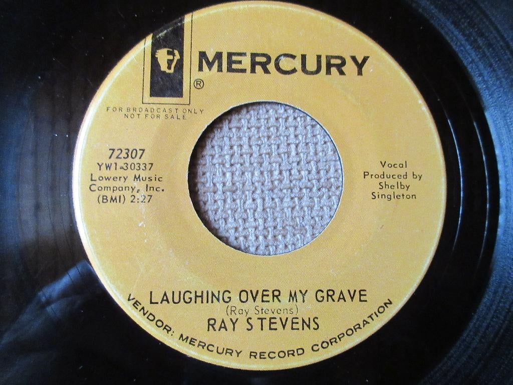 Ray Stevens ‎– Laughing Over My Grave / Bubble Gum  promo, Single, Utilisé, 7 pouces, R&B et Soul