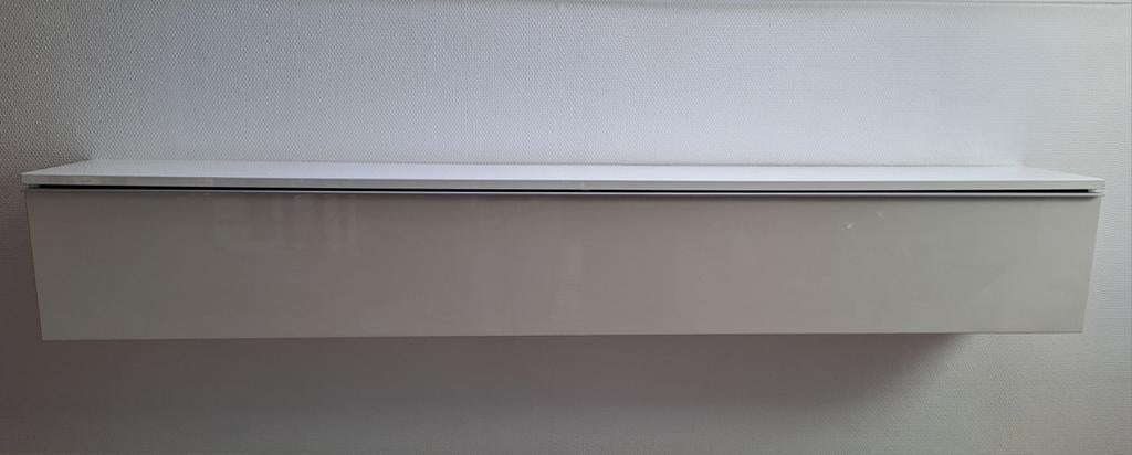 Hangkast Besta Ikea, Enlèvement