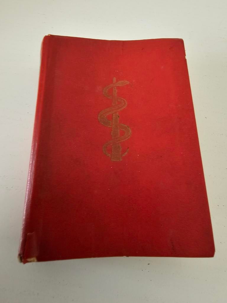 Praktisch Verklarend Zakwoordenboek der Geneeskunde" van M., Boeken, Ophalen of Verzenden, Zo goed als nieuw