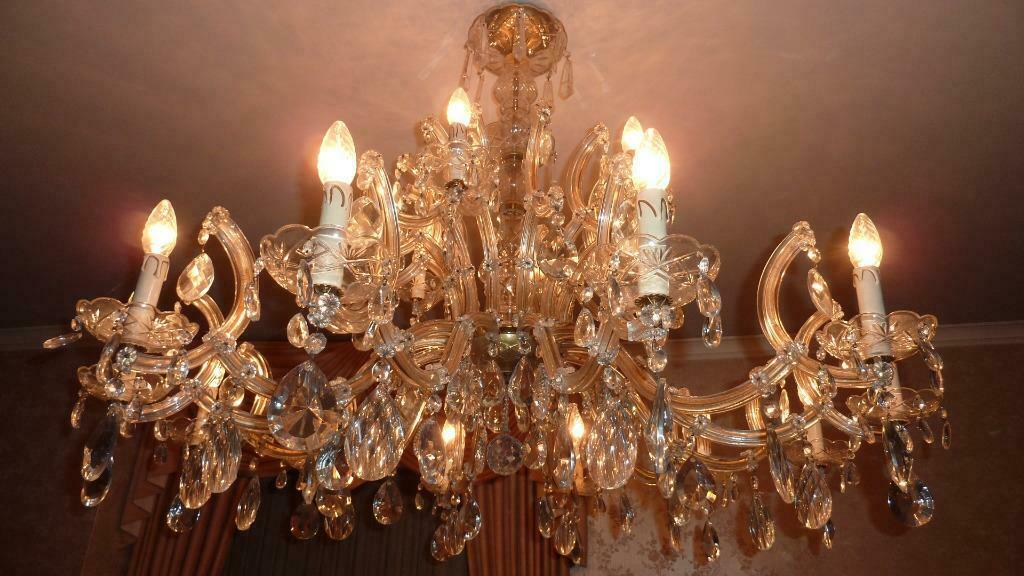 Unieke Kristallen kroonluchter met bijpassende wandarmaturen, Huis en Inrichting, Lampen | Kroonluchters, Zo goed als nieuw, Glas