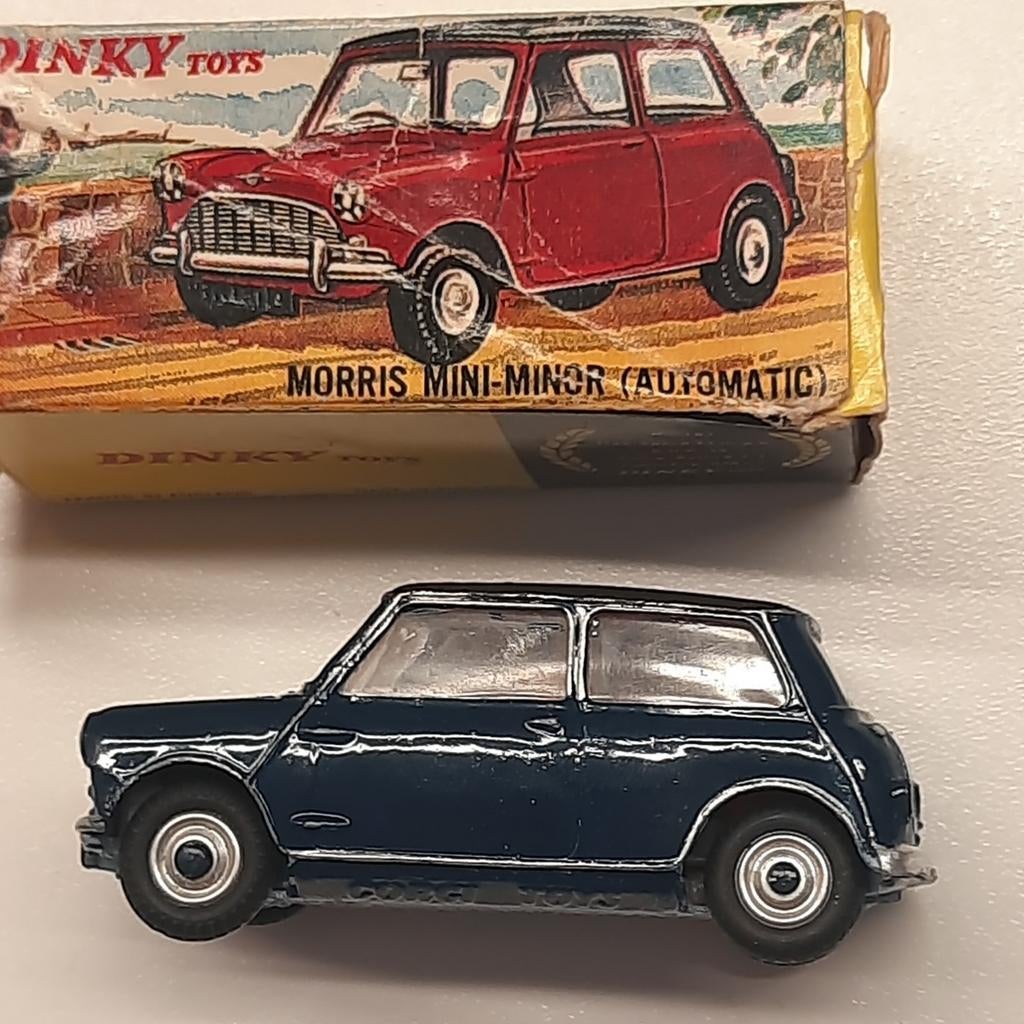 DINKY TOYS UK nr.183 :MORRIS MINI MINOR*REPAINT*VINTAGE*, Ophalen, Zo goed als nieuw, Auto, Dinky Toys