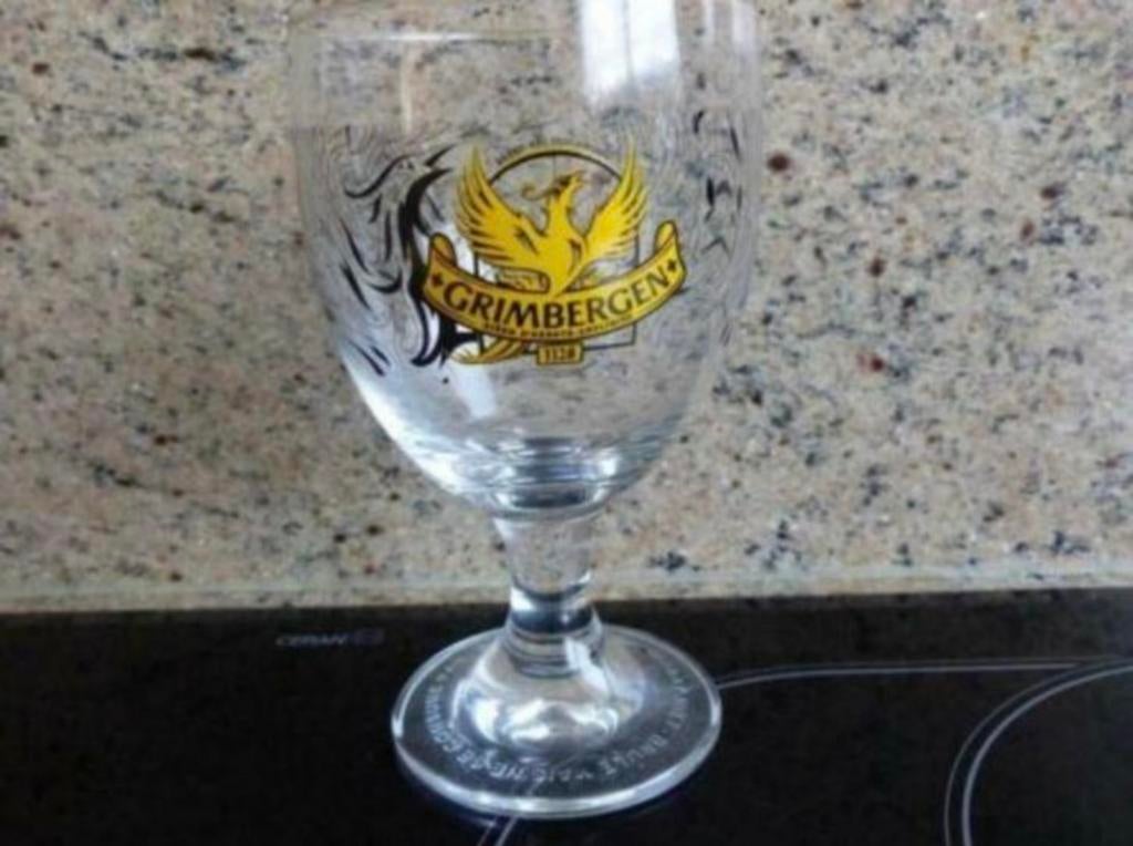 Grimbergen glazen. €2 per stuk, Ophalen of Verzenden, Zo goed als nieuw