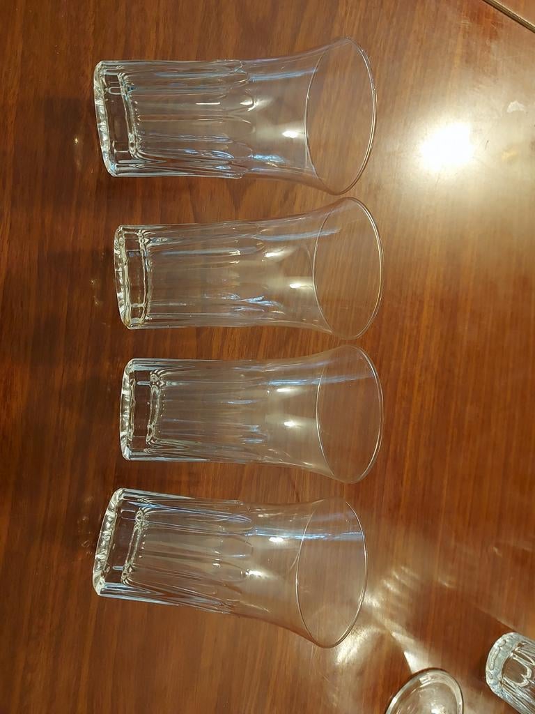18 verres à vin, Enlèvement ou Envoi, Comme neuf