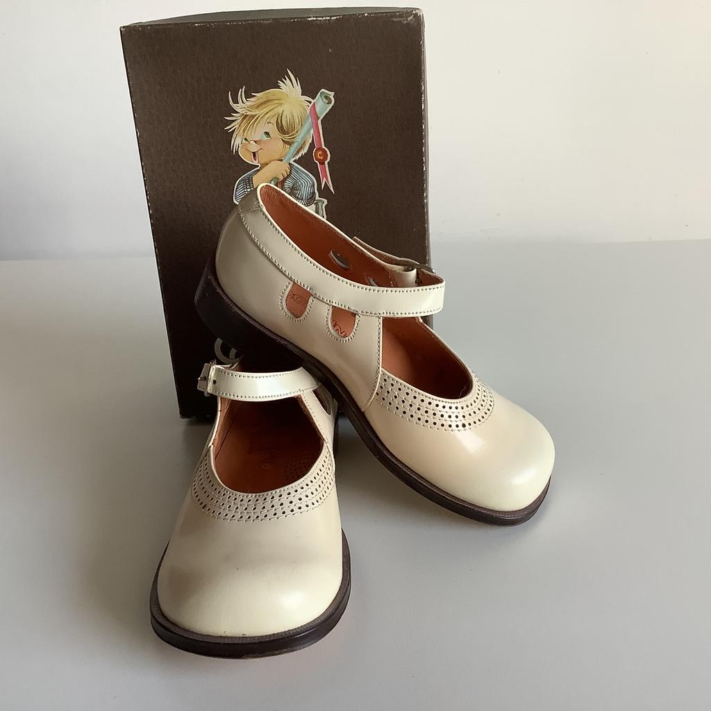 Superbes chaussures neufs pour enfants en cuir taille 26, Enlèvement ou Envoi, Neuf, Fille, Chaussures