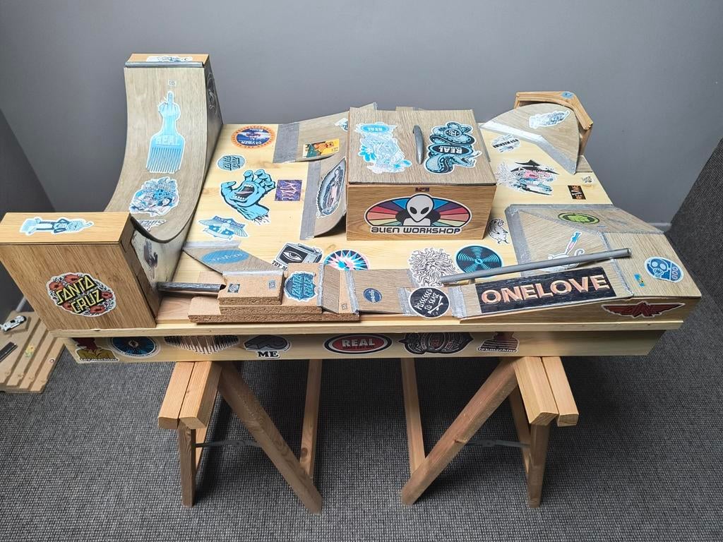 Fingerskateboard park, Ophalen