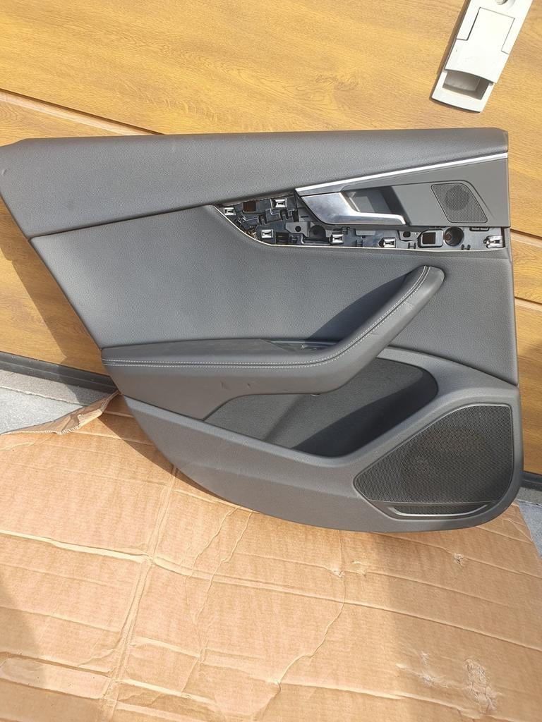 Audi A4 B9 Achterdeurpaneel links, Ophalen, Gebruikt, Audi