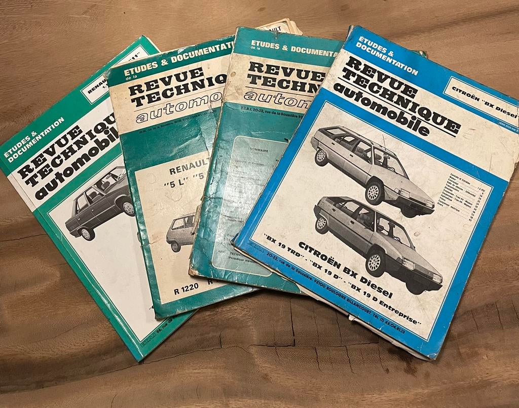 Lot de 4 revues techniques RENAULT - CITROËN oltimer, Boeken, Auto's | Boeken, Gelezen, Renault