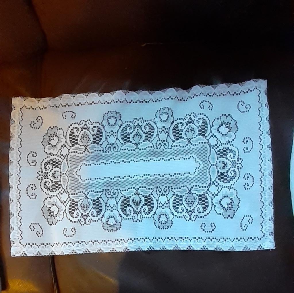Napperon rectangulaire en dentelle, Enlèvement ou Envoi