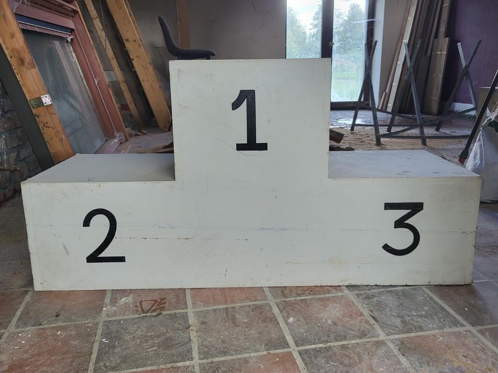 Podium in hout, Enlèvement, Comme neuf